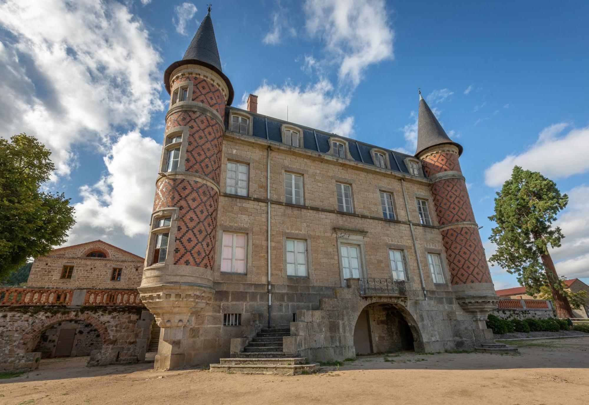 Domaine Et Chateau De Valinches Marols エクステリア 写真