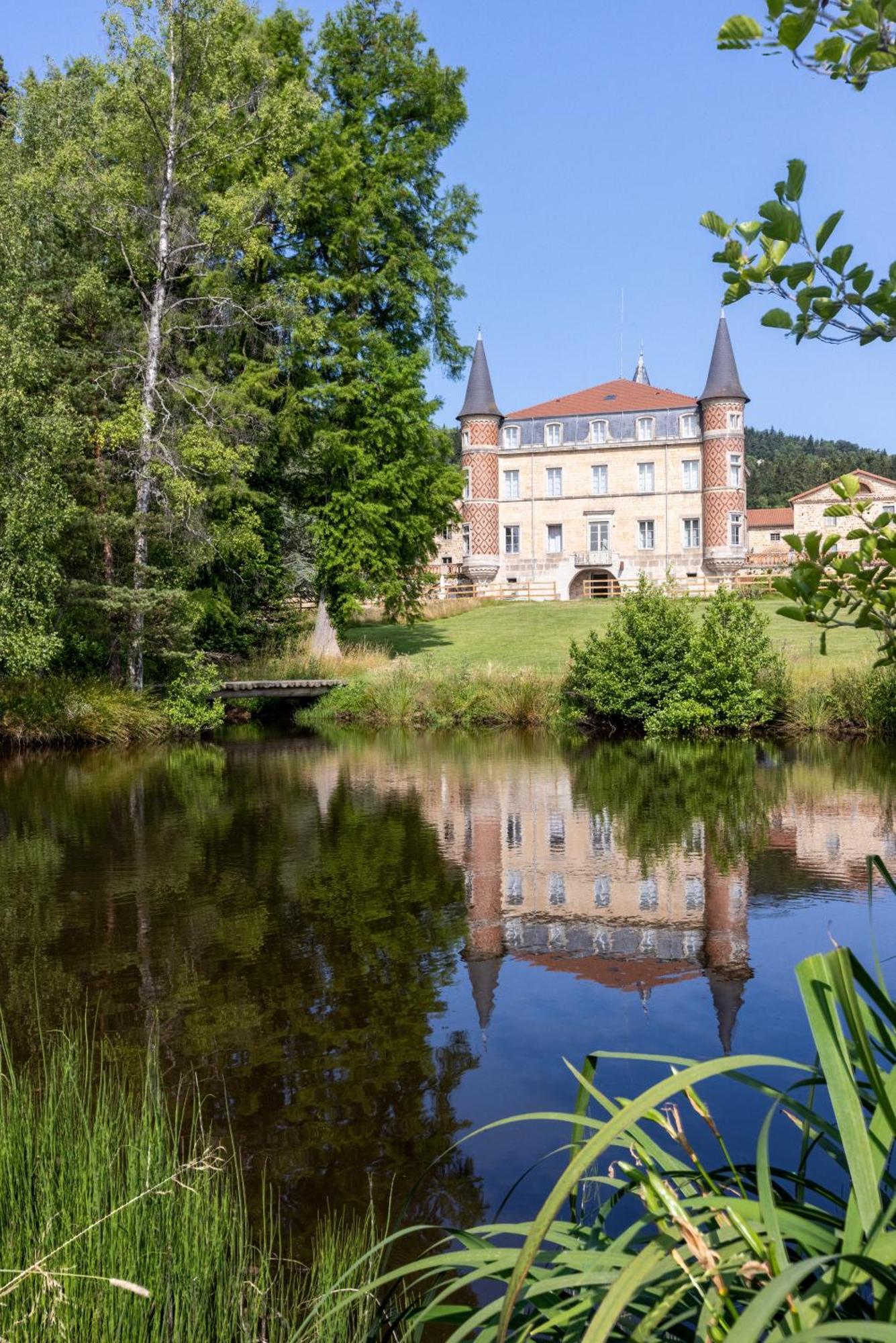 Domaine Et Chateau De Valinches Marols エクステリア 写真
